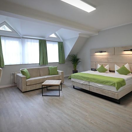 Hotel Und Restaurant Kranichsberg Woltersdorf  ภายนอก รูปภาพ