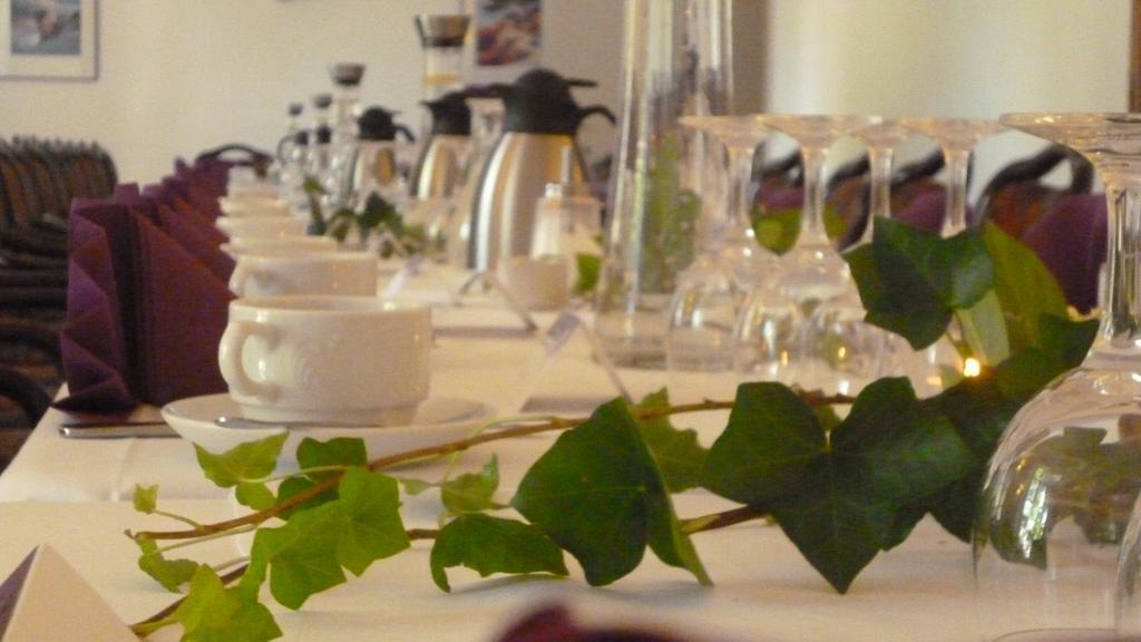 Hotel Und Restaurant Kranichsberg Woltersdorf  ภายนอก รูปภาพ