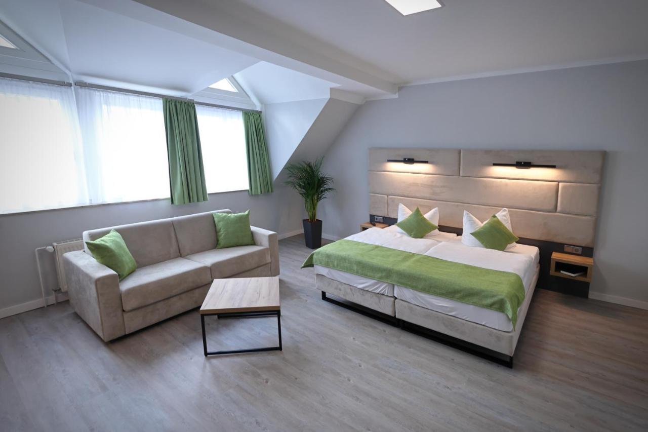 Hotel Und Restaurant Kranichsberg Woltersdorf  ภายนอก รูปภาพ