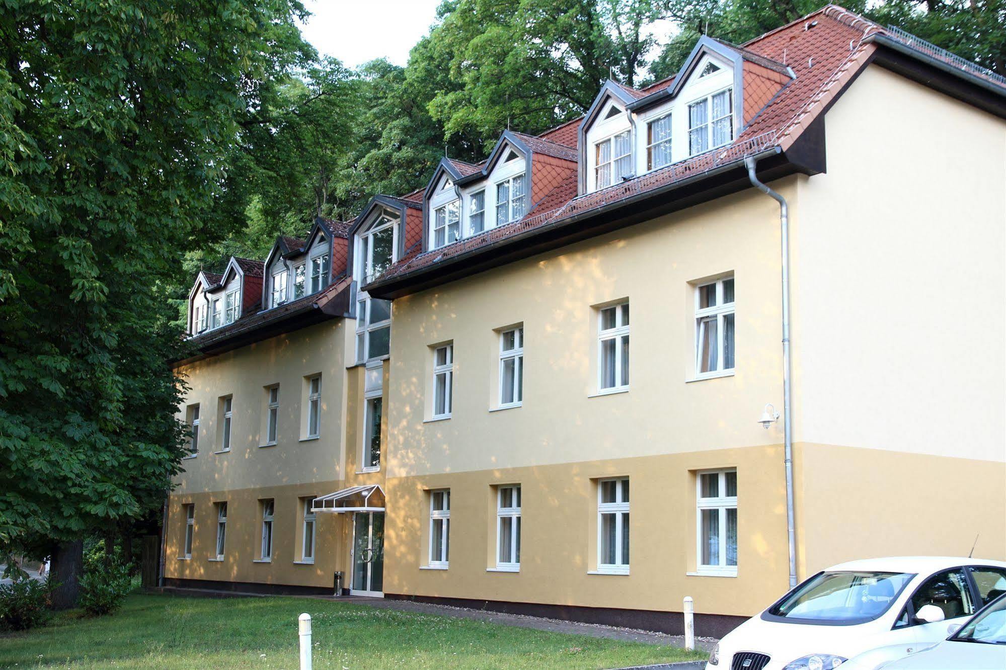 Hotel Und Restaurant Kranichsberg Woltersdorf  ภายนอก รูปภาพ