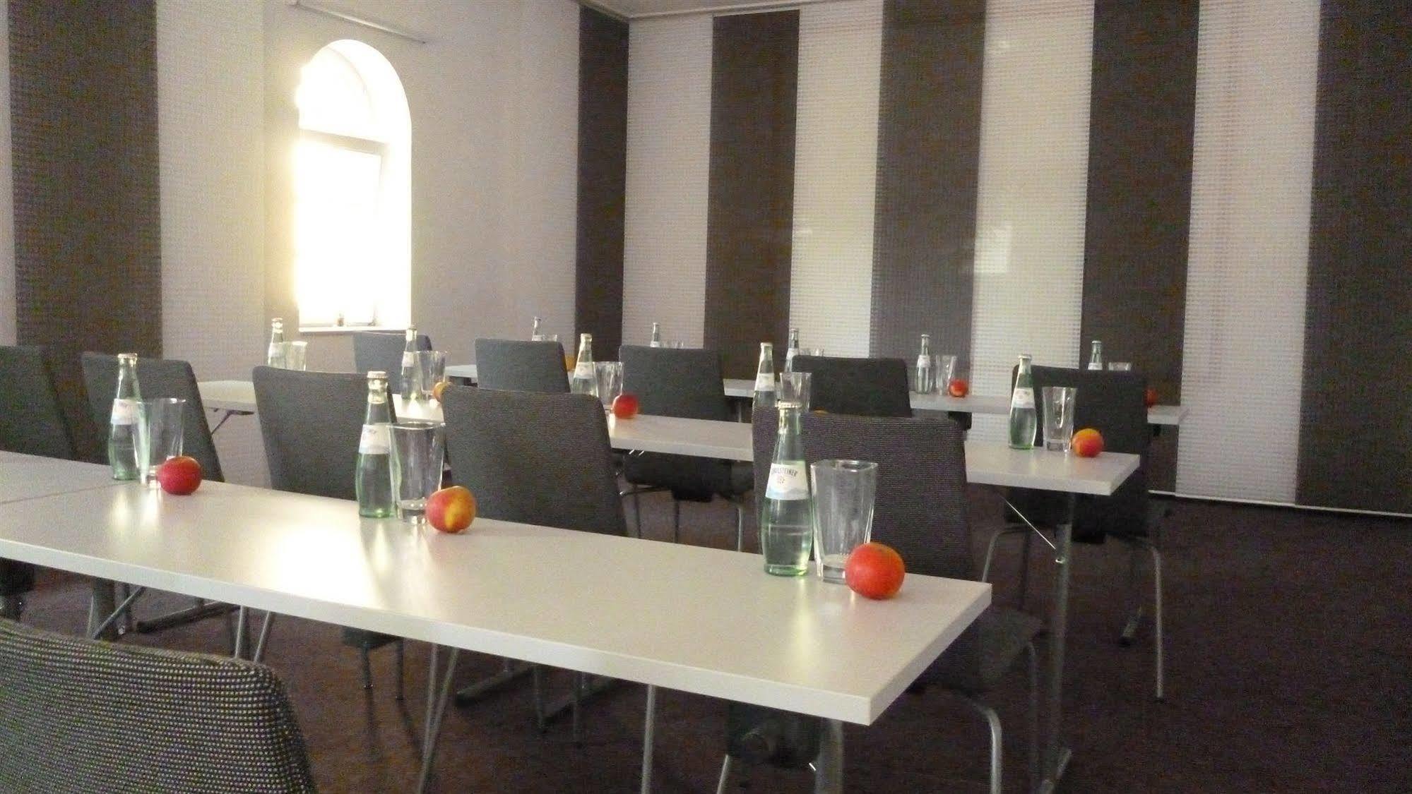 Hotel Und Restaurant Kranichsberg Woltersdorf  ภายนอก รูปภาพ